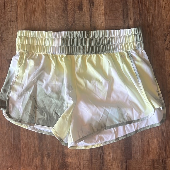 Bundle DSG HR Stride Shorts - Picture 5 of 6